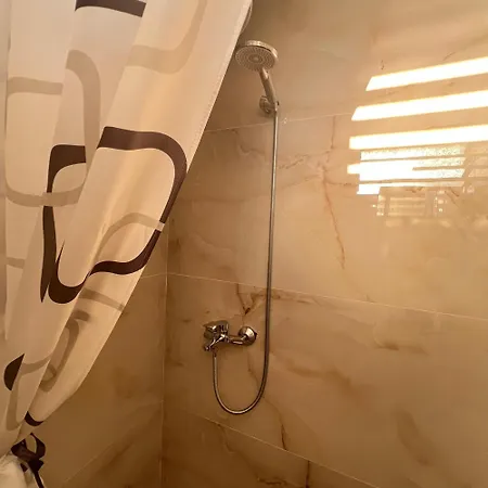 Christina Apartament *