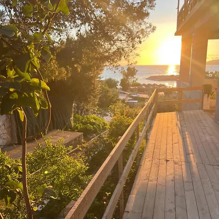 Christina Apartament