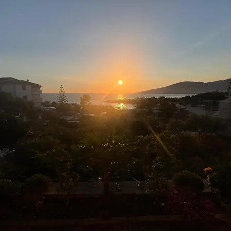 Christina Apartament *